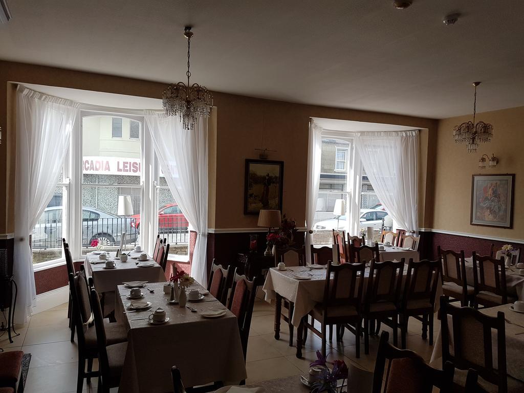 Myles Creek Hotel Kilkee Exterior photo