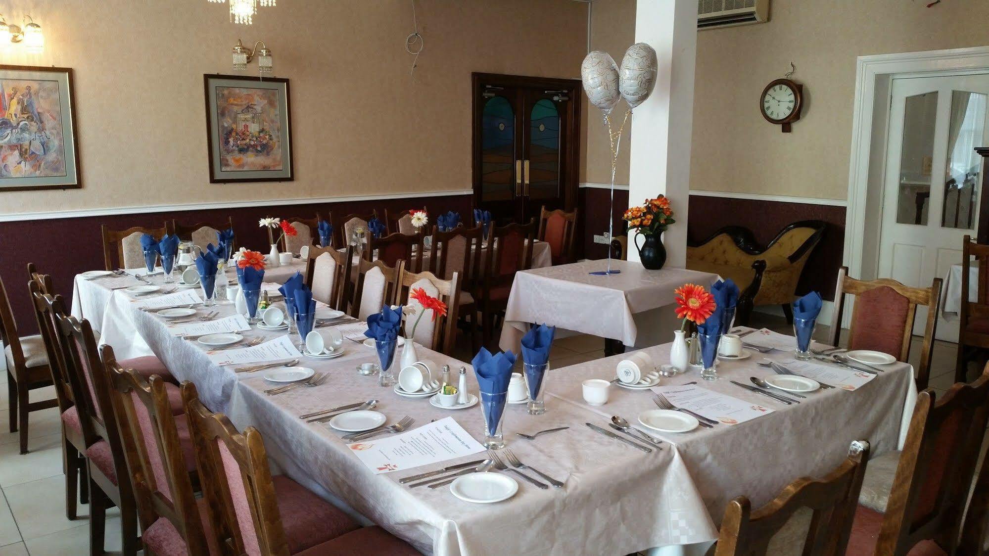 Myles Creek Hotel Kilkee Exterior photo